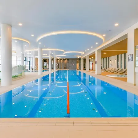 Fantastic Baltic z basenem i jacuzzi w Polanki Aqua-3